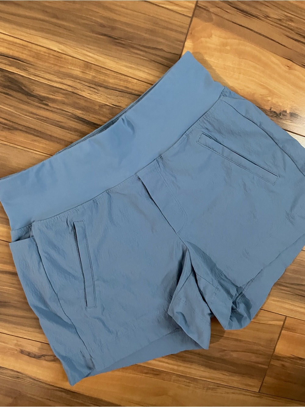 Athleta Women's Light Blue Performance Shorts size 0
